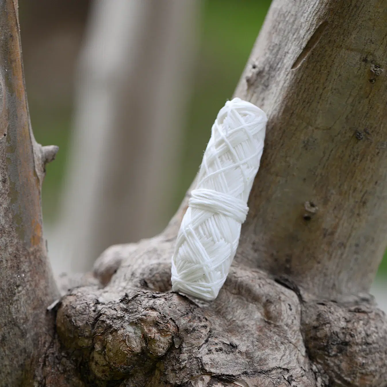 Silk Dental Floss with Refillable Glass Jar image 10